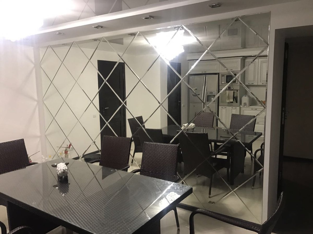 Плакаты зеркальной плитки