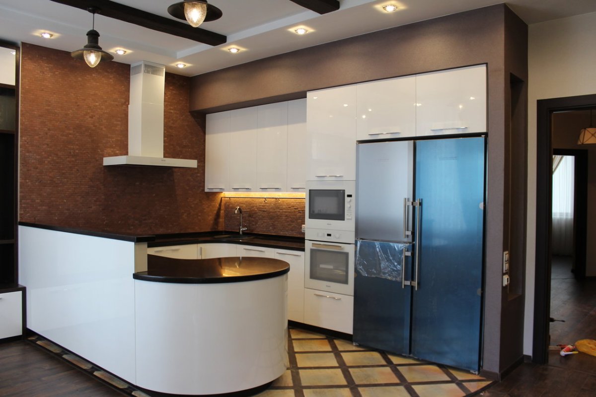 Нестандартные кухни с выступами