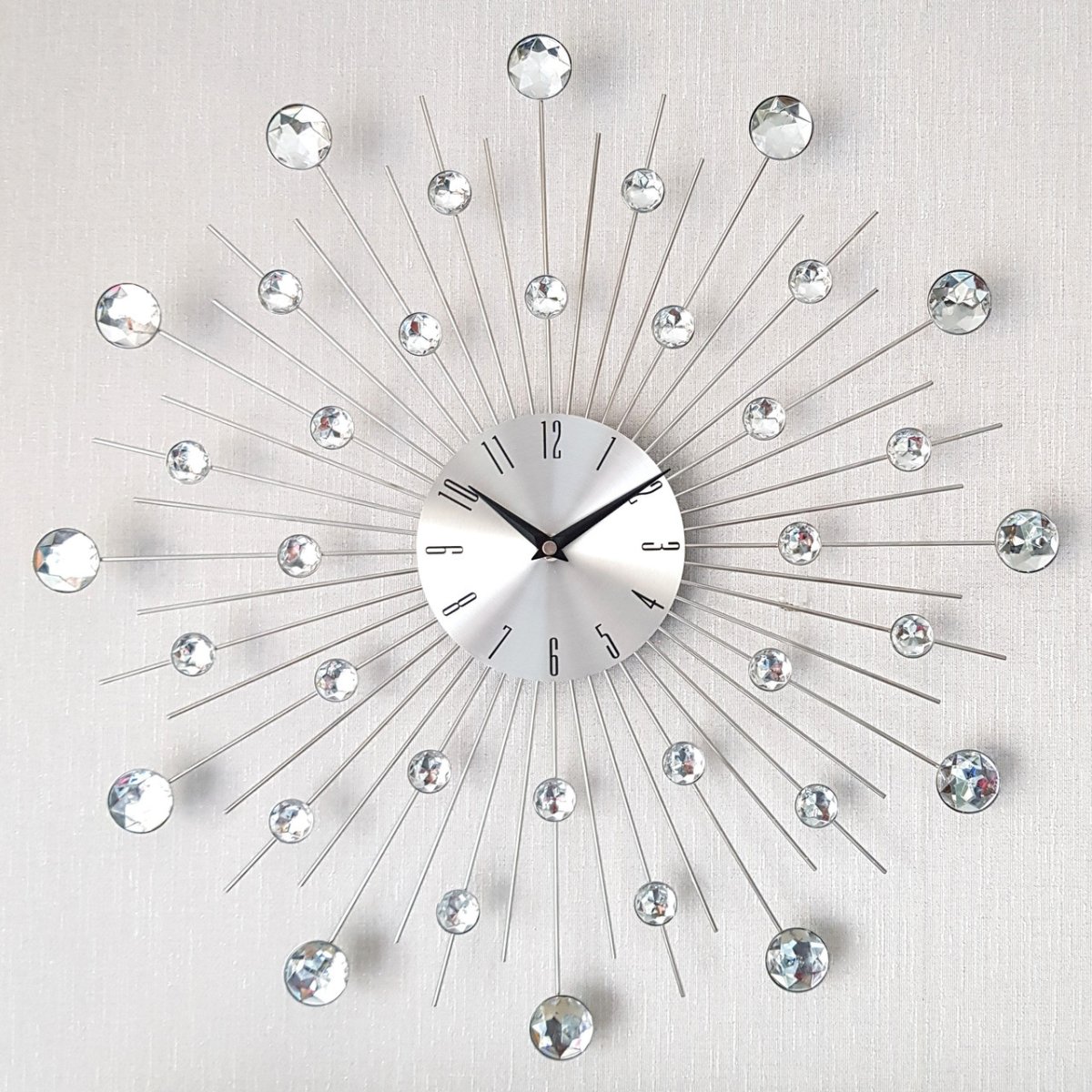 Настенные часы (50 см) бесшумные большие со стразами красивые