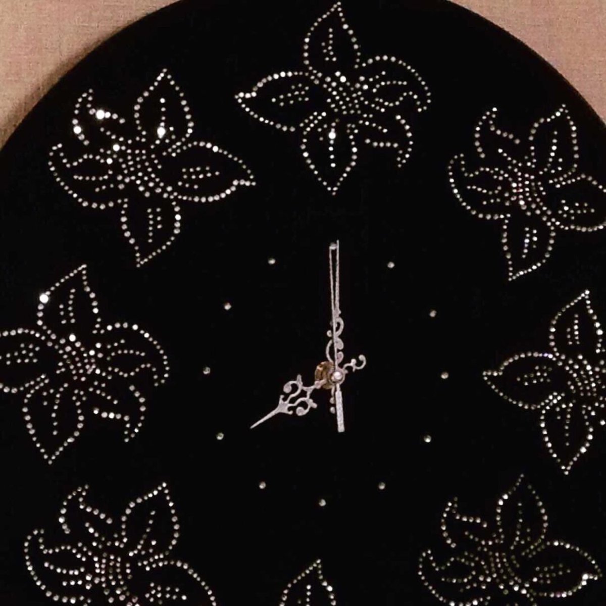 Ланикс часы настольные со стразами