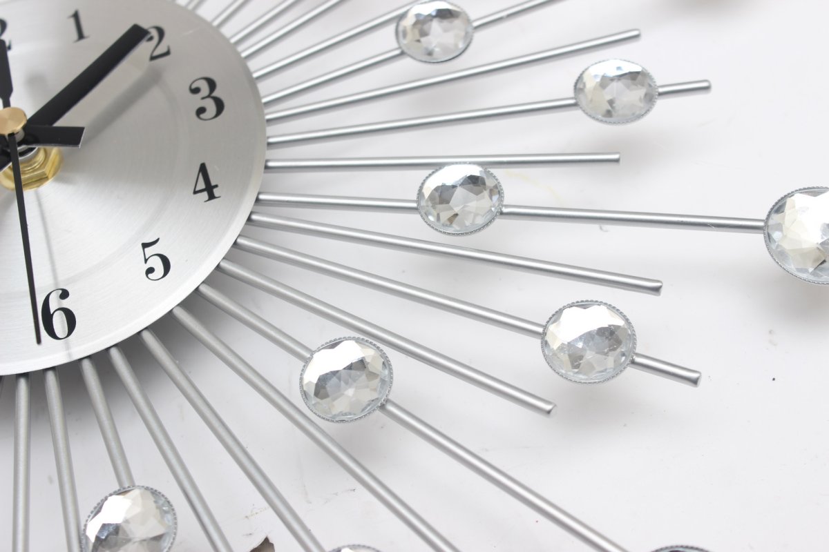 Часы в спальню настенные