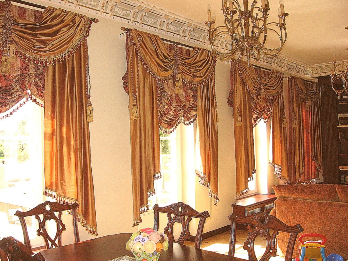 Старинные занавески