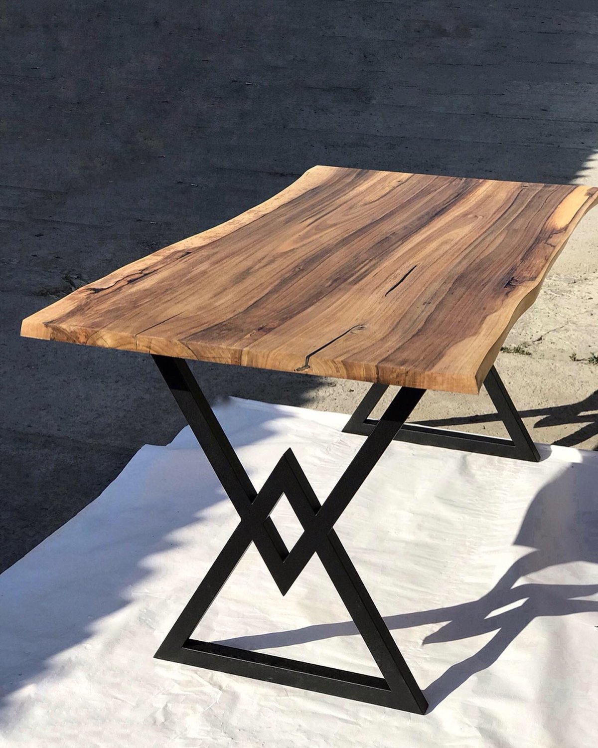 Столешница из цельного куска дерева