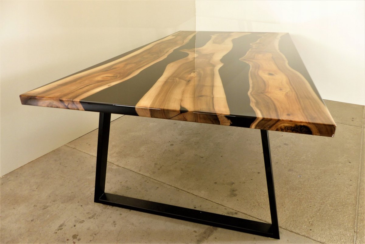 Мебель из слэбов дерева и эпоксидной смолы