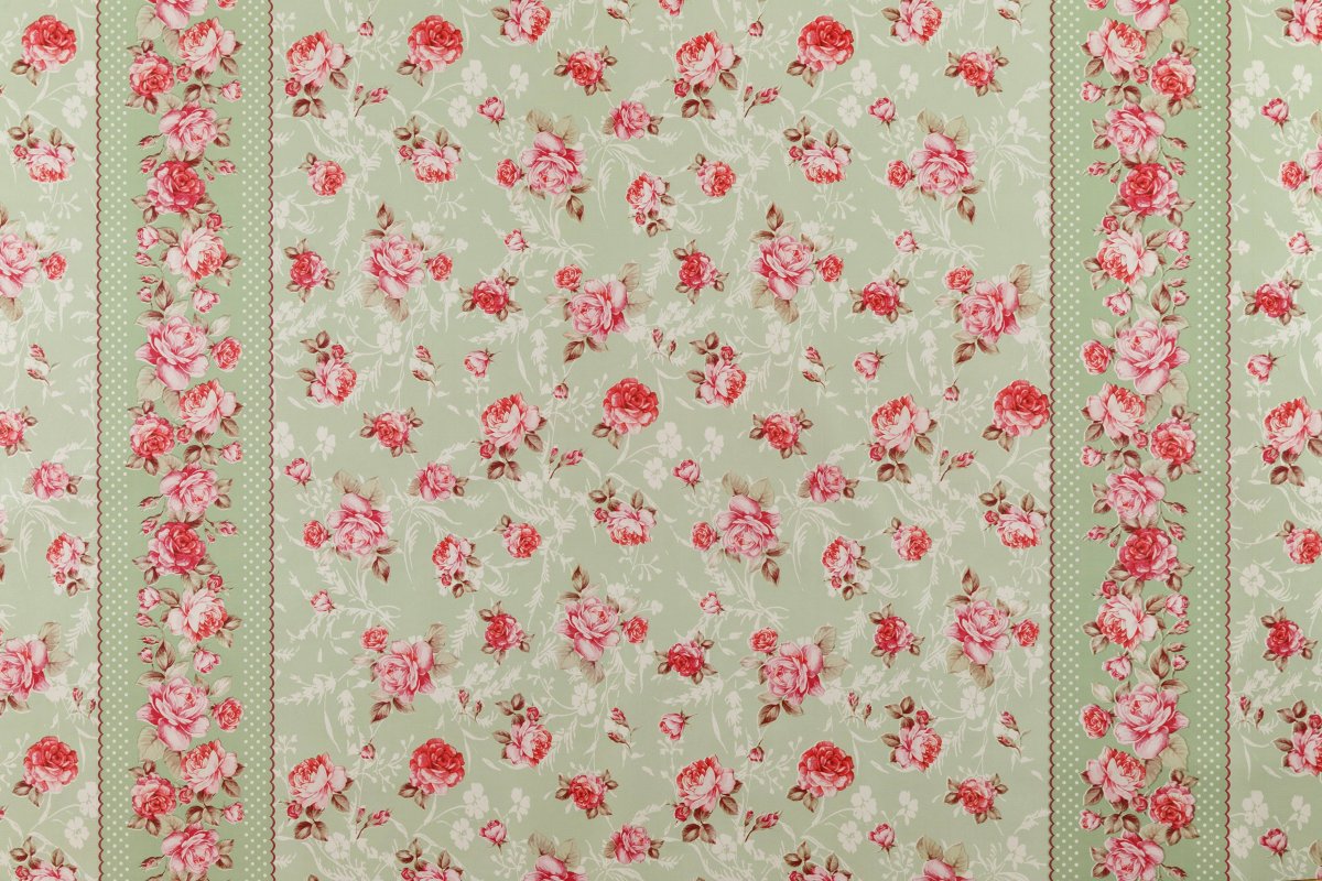 Оклейка стен клеенкой