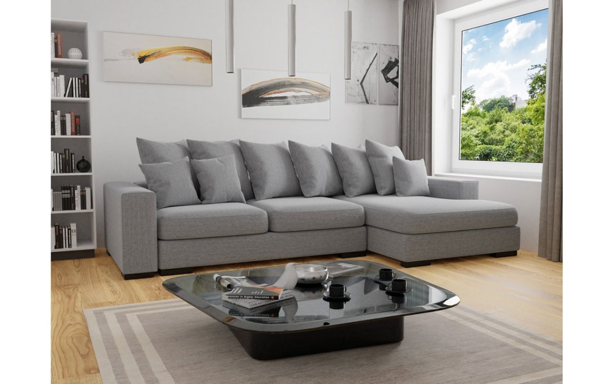 Большой уютный диван