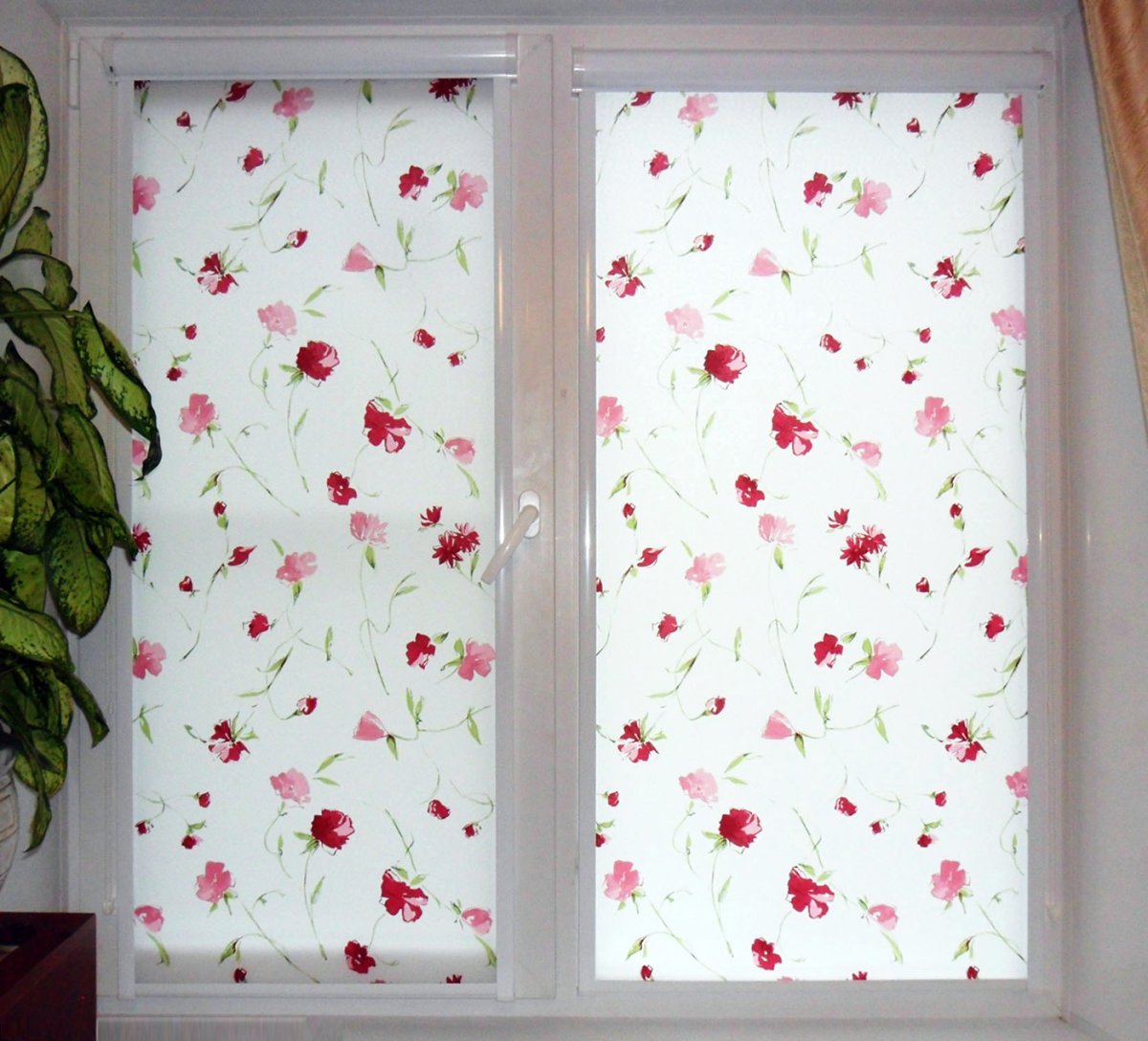 Рулонные шторы с растительным рисунком