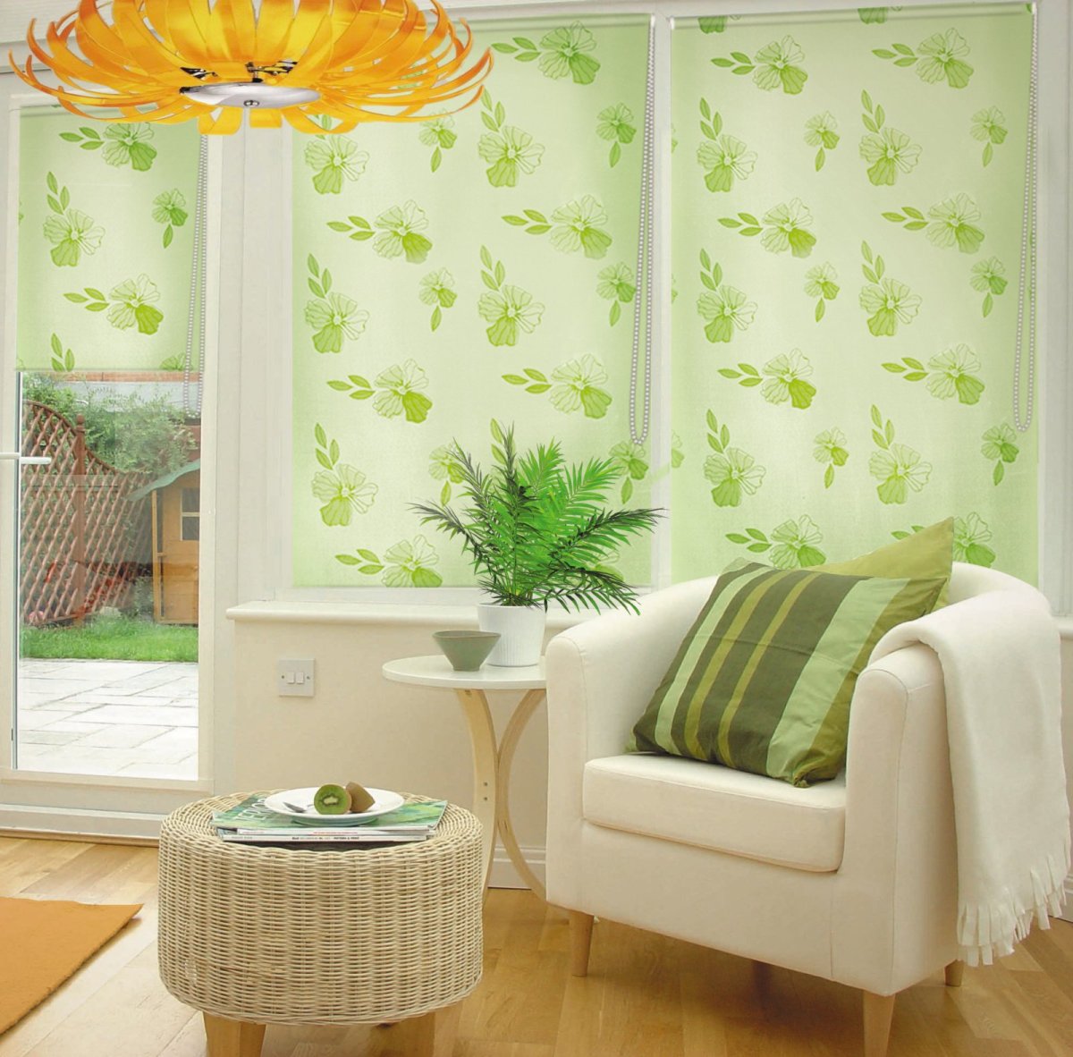 Тканевые жалюзи на окна сиреневые