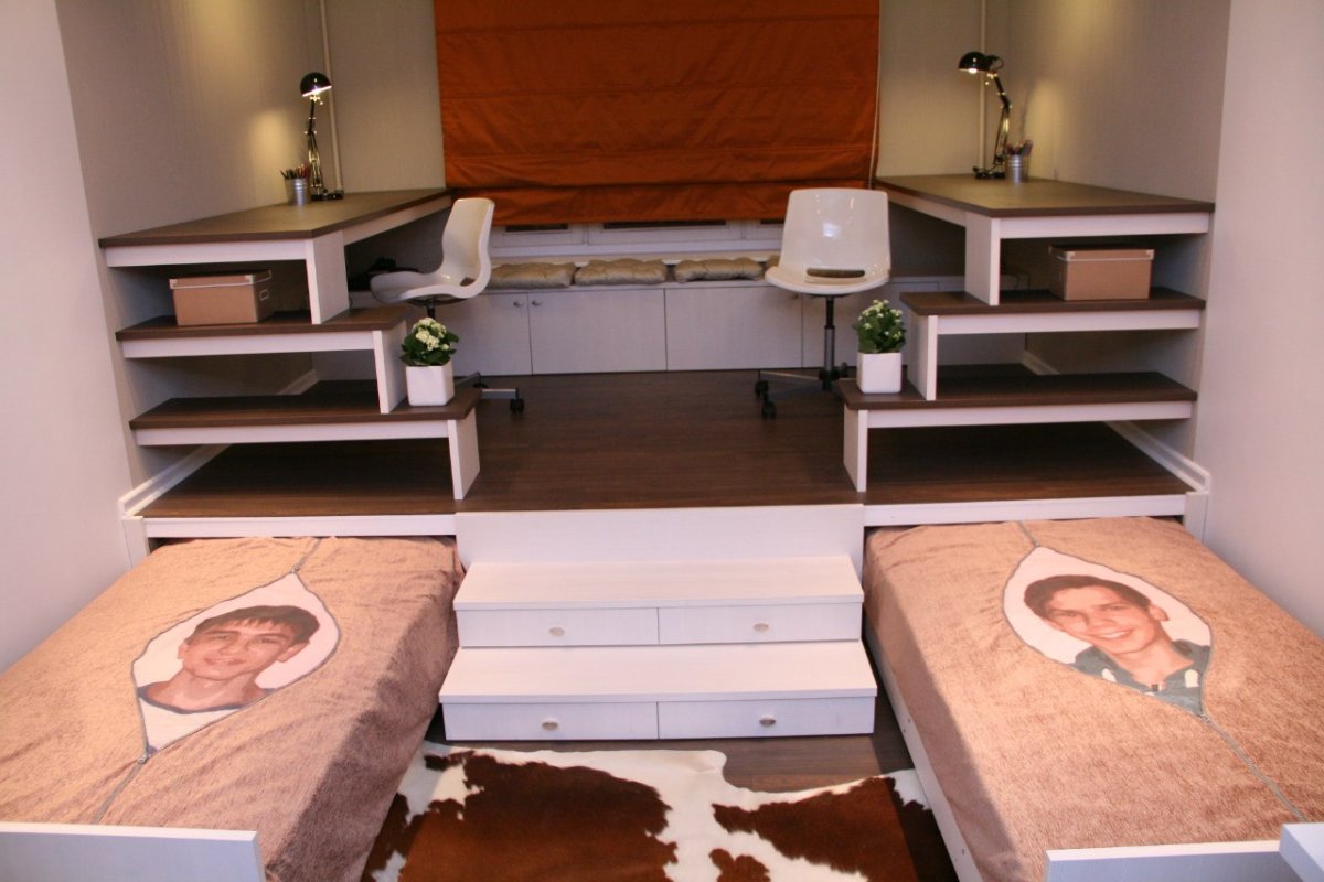 Детская комната с подиумом