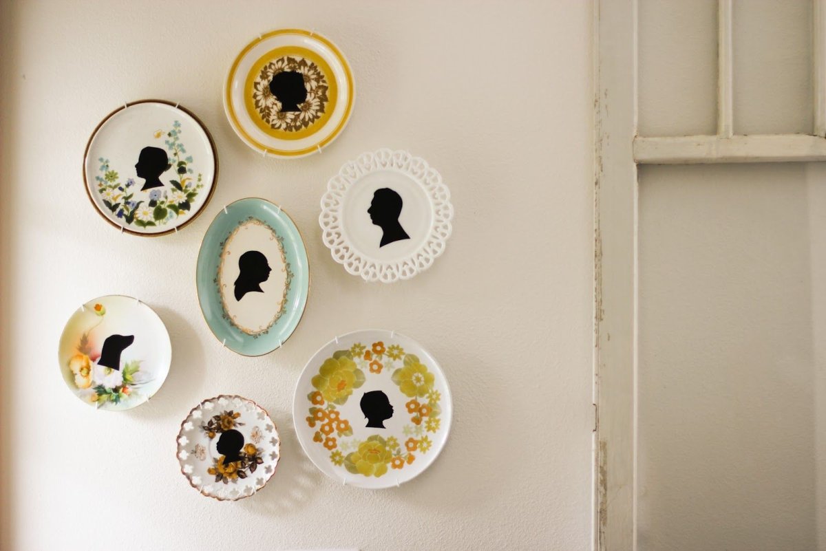 Сувенирные тарелки в интерьере