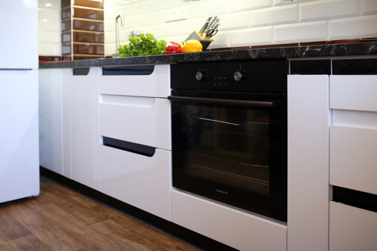 Фасады Рехау с интегрированной ручкой