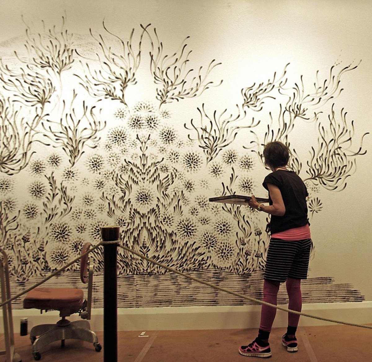 Креативная роспись стен