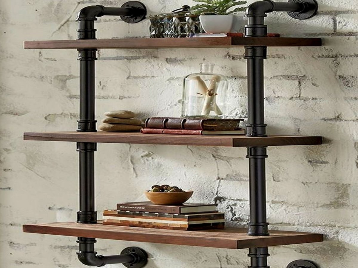 Полочки над кухонным столом