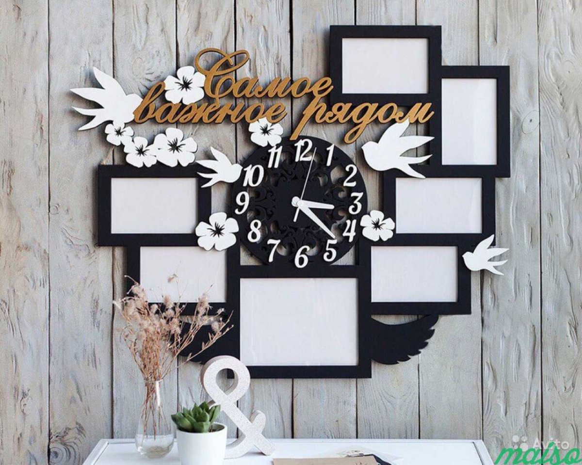 Часы из дерева с фоторамками настенные