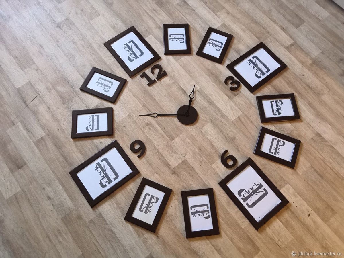 Бескаркасные часы из фоторамок