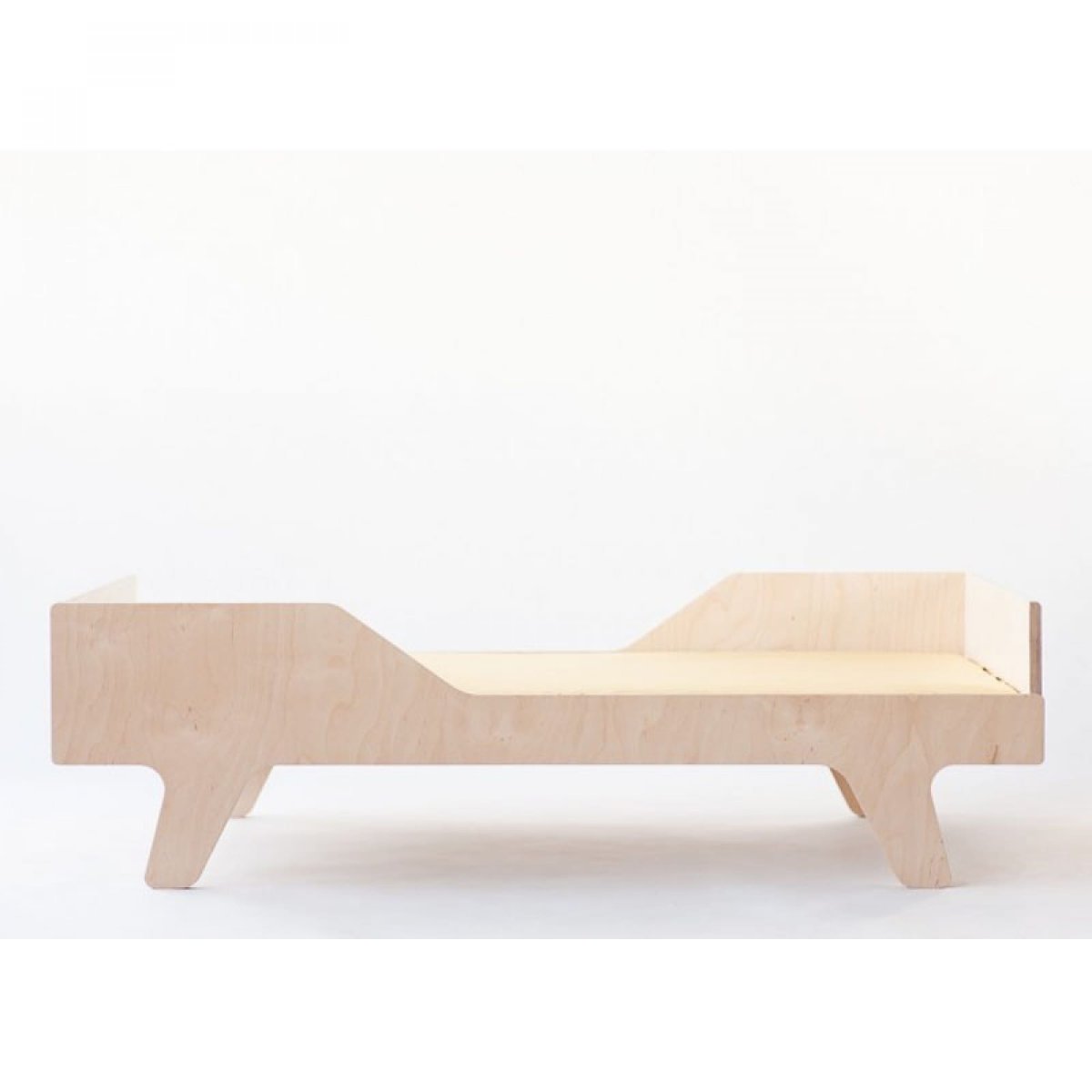 Детская кровать из фанеры