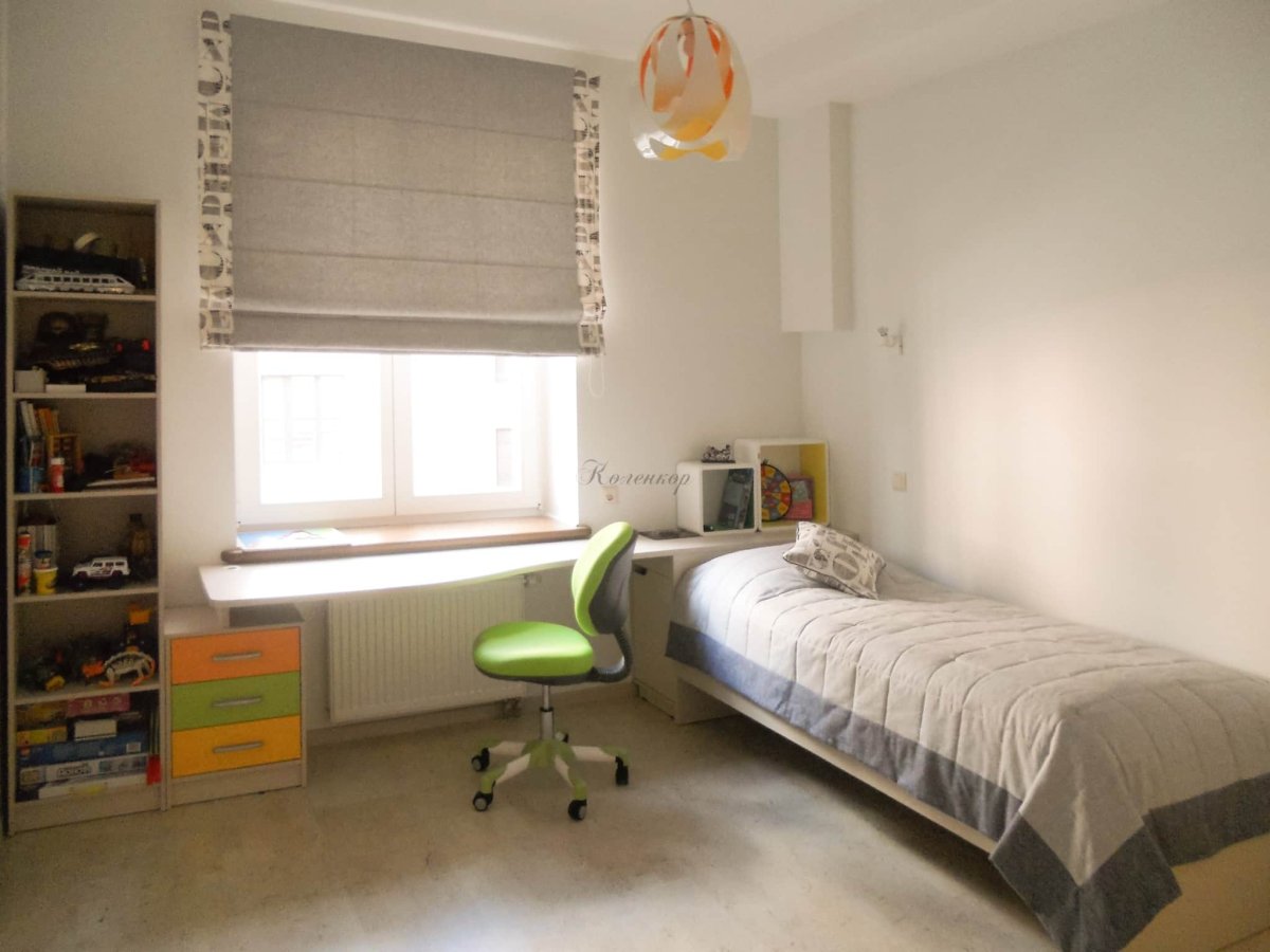 Inter-frame Aluminium Blinds for Office