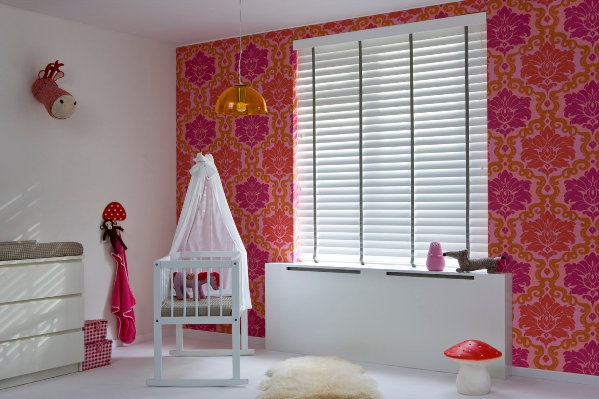 Жалюзи в комнату