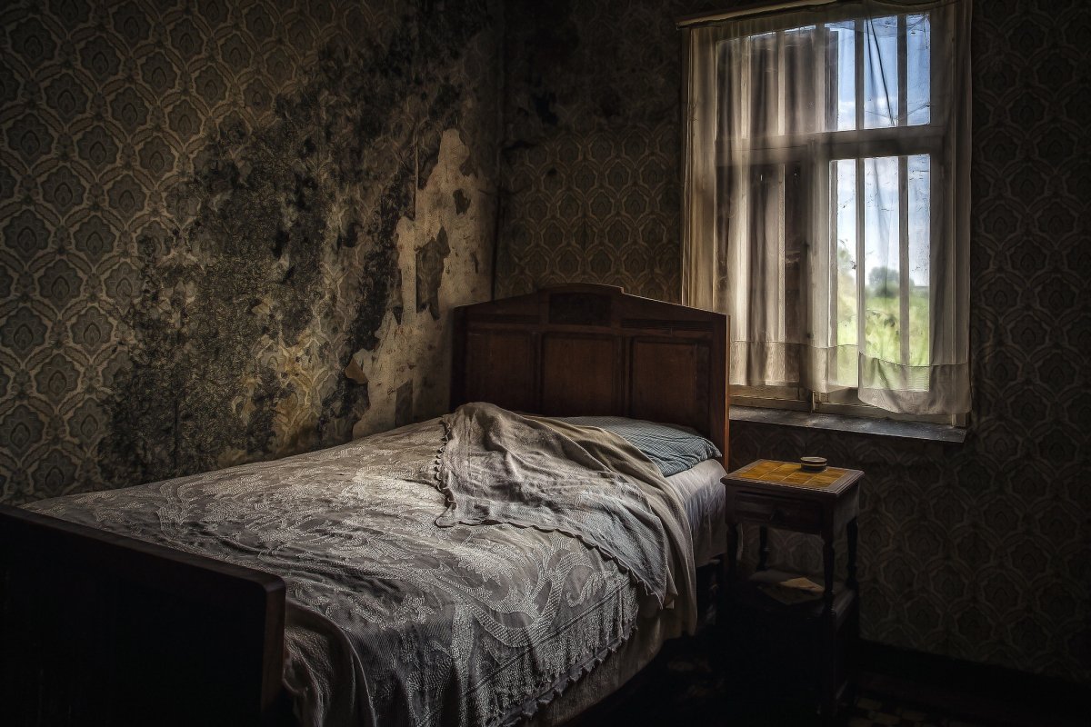 Старая кровать