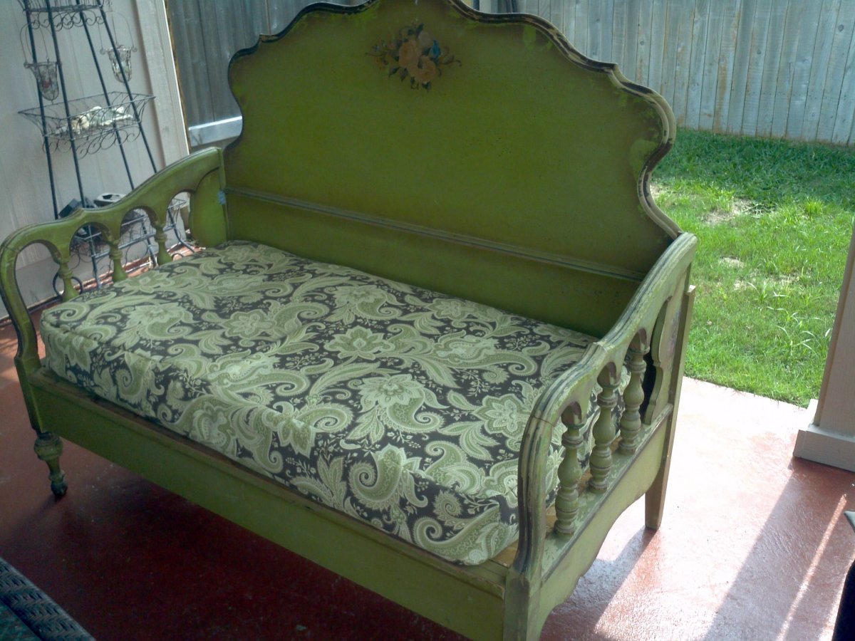 Реставрировать кровать