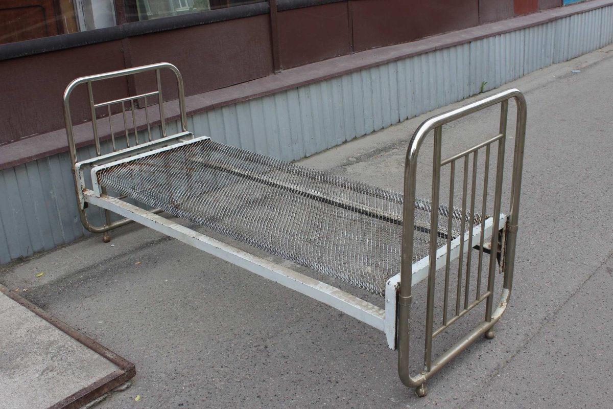 Кровать антик металл