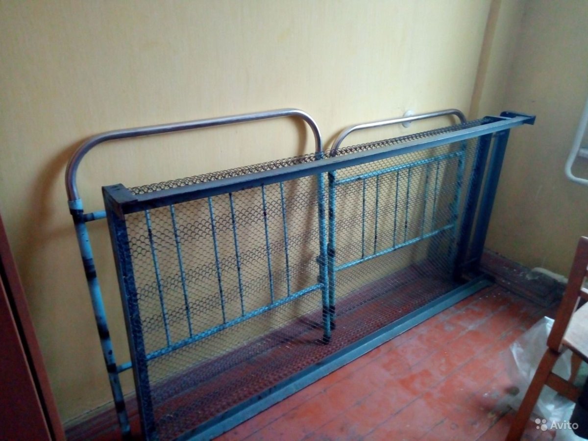 Кресло из старой кровати кровати