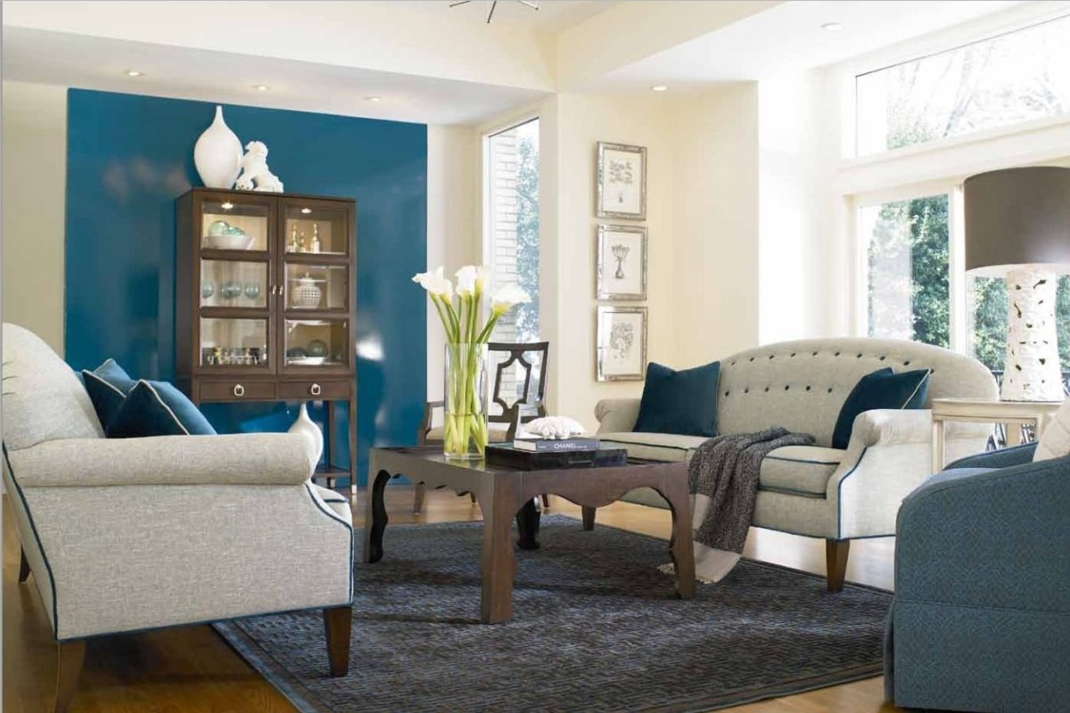Синяя мебель в интерьере гостиной
