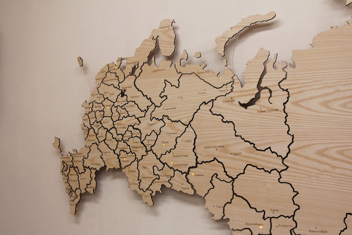 Деревянная карта России с Крымом