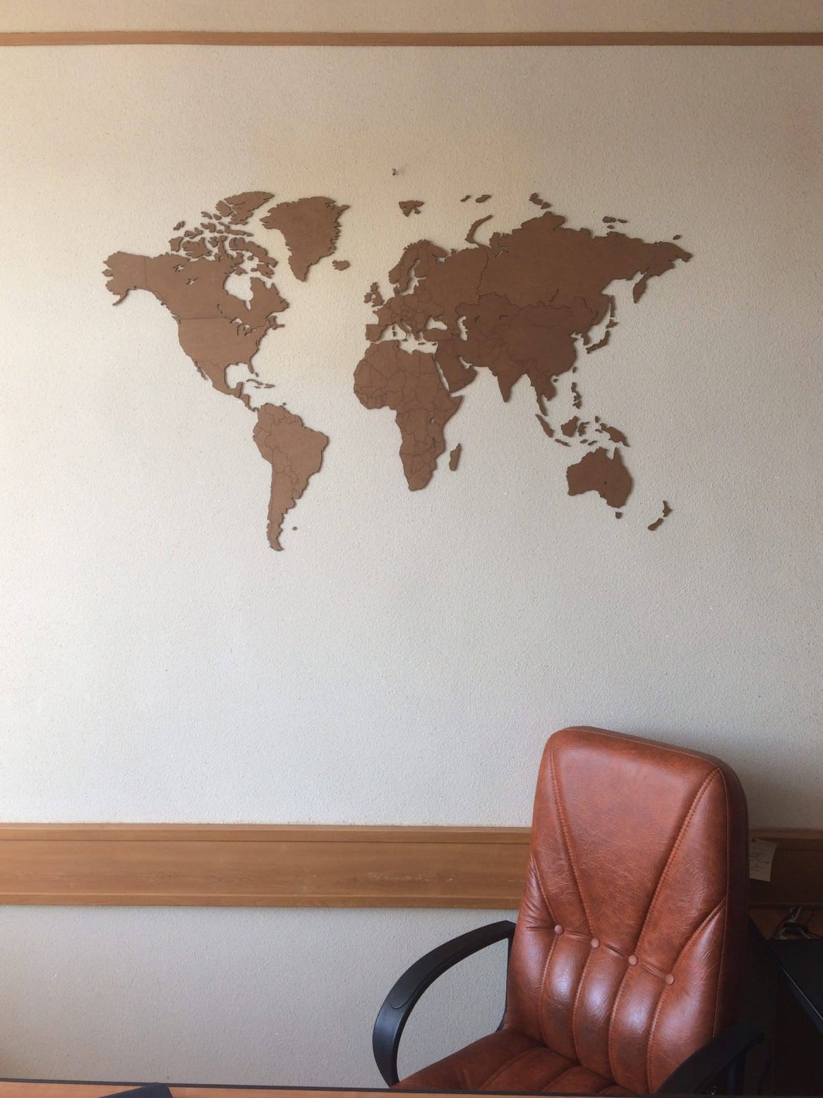 Карта мира из дерева на стену