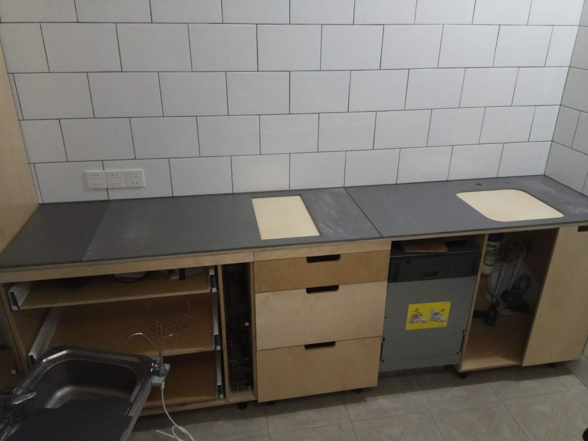 Кухня из мебельных щитов Леруа Мерлен