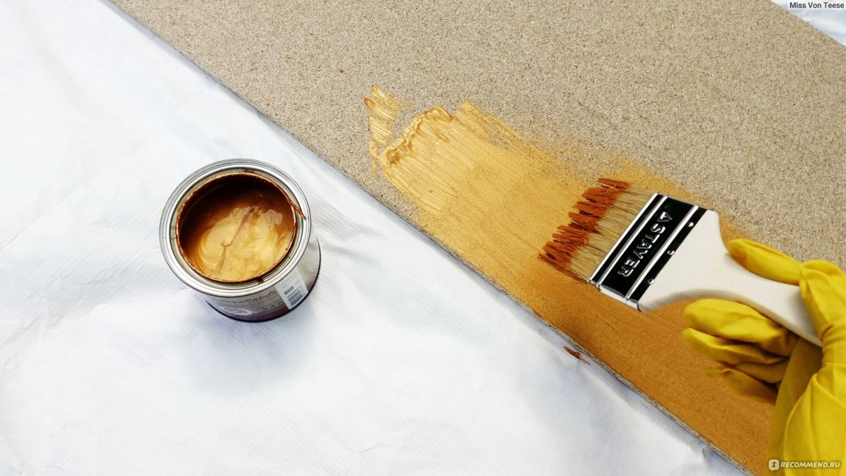 Золотая краска для стен