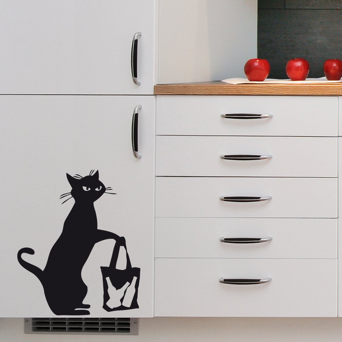 Декор стены на кухне