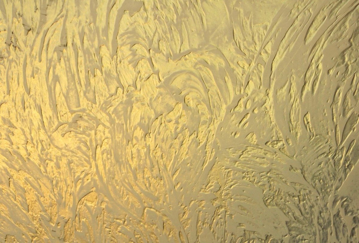 Золотистая краска для стен