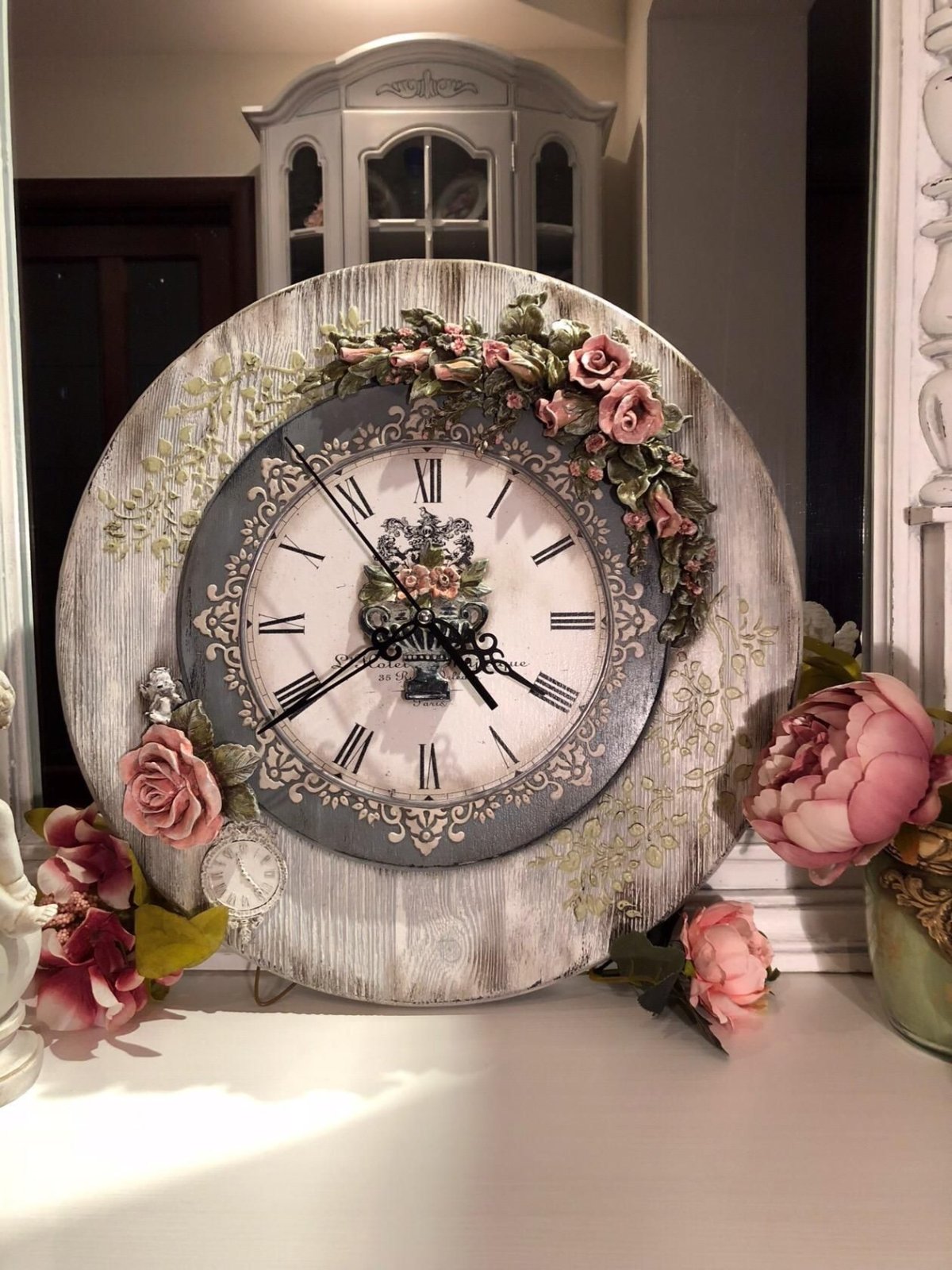 Панно с часами декупаж