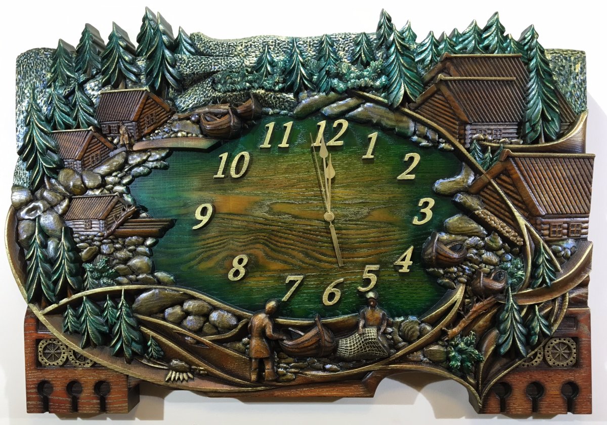 Резные часы