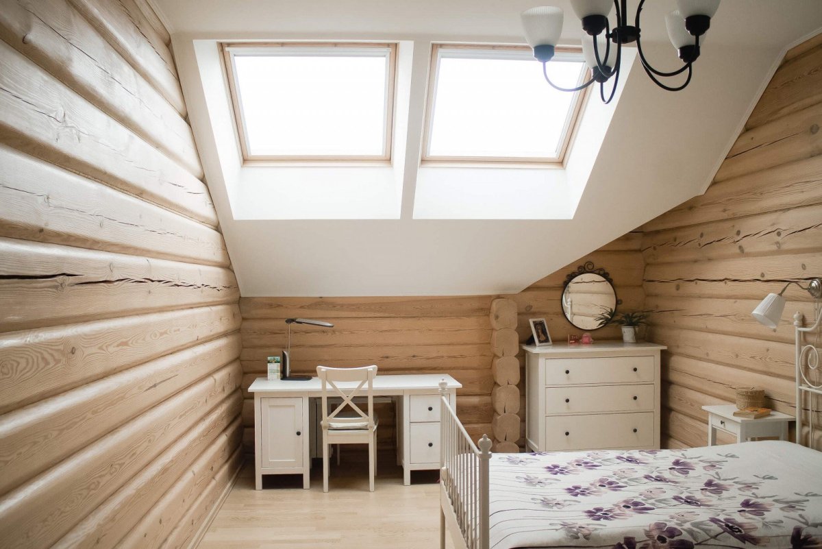 Отделка мансарды имитацией бруса