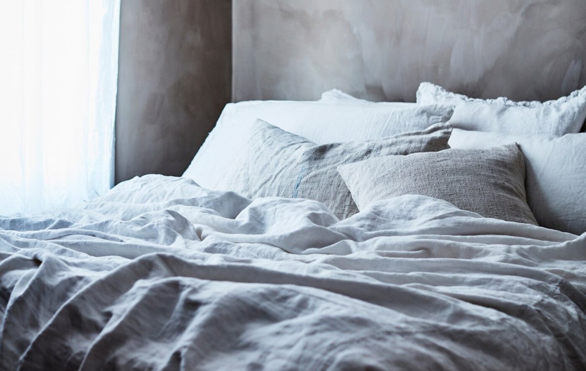 Незаправленная кровать