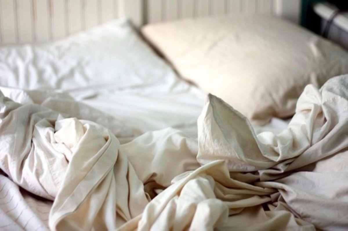 Застеленная кровать