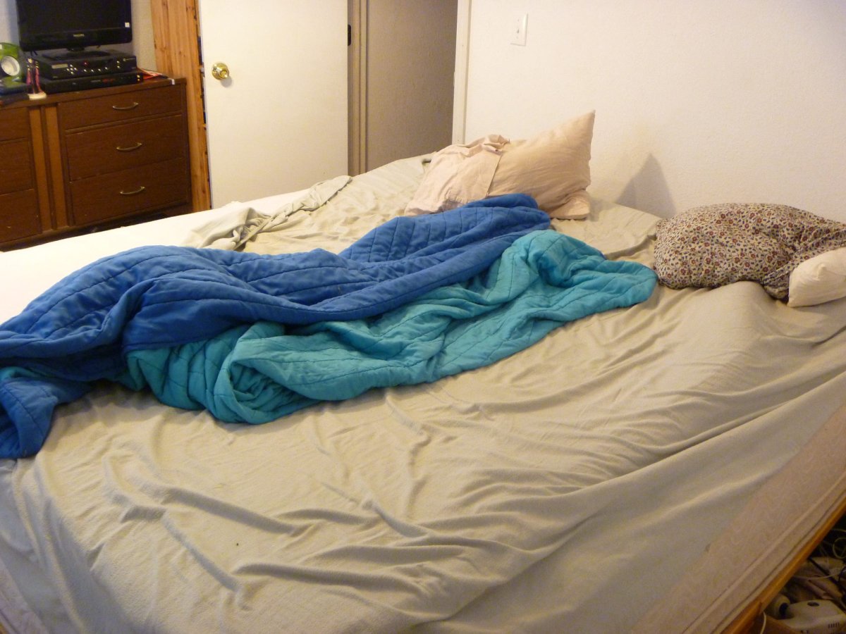 Застеленная кровать