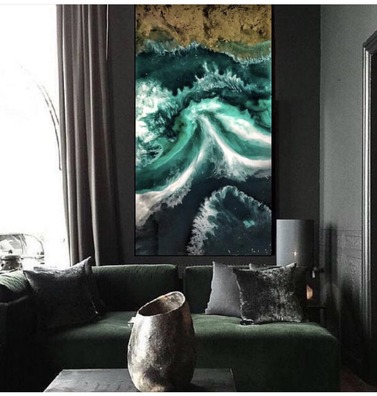 Залить поднос эпоксидной смолой