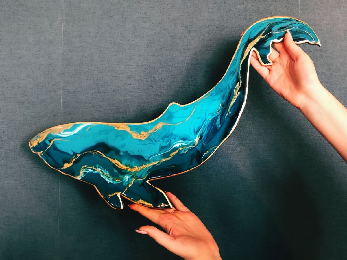 Картина кит из эпоксидной смолы