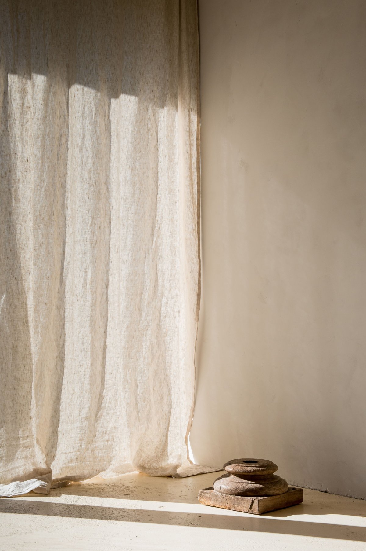 Тонкие льняные шторы
