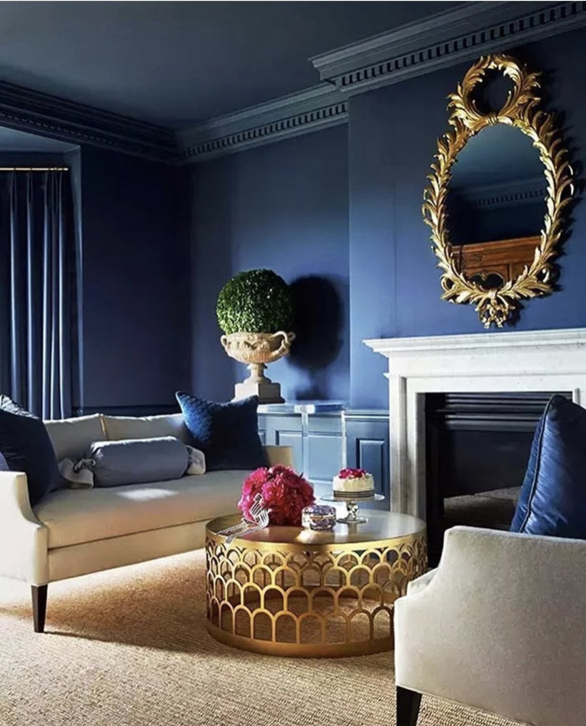 Черный белый золотой в интерьере