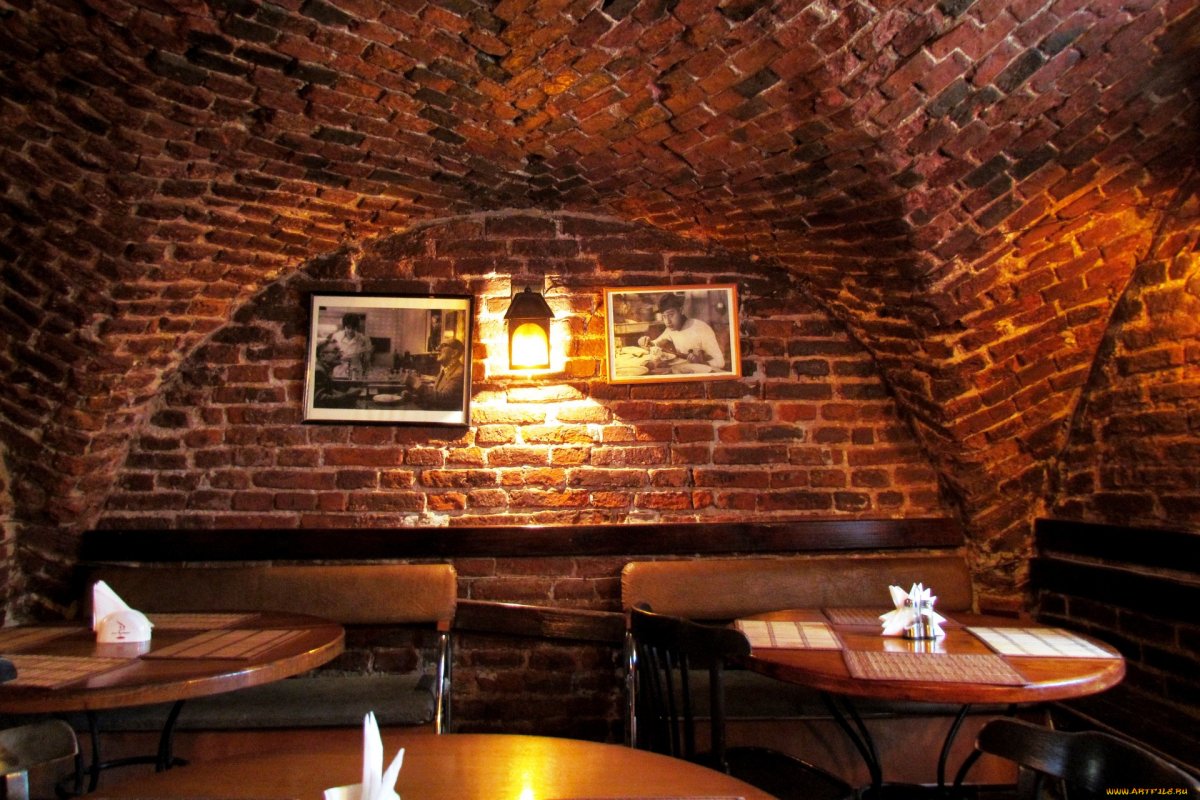 Кирпич в интерьере ресторана