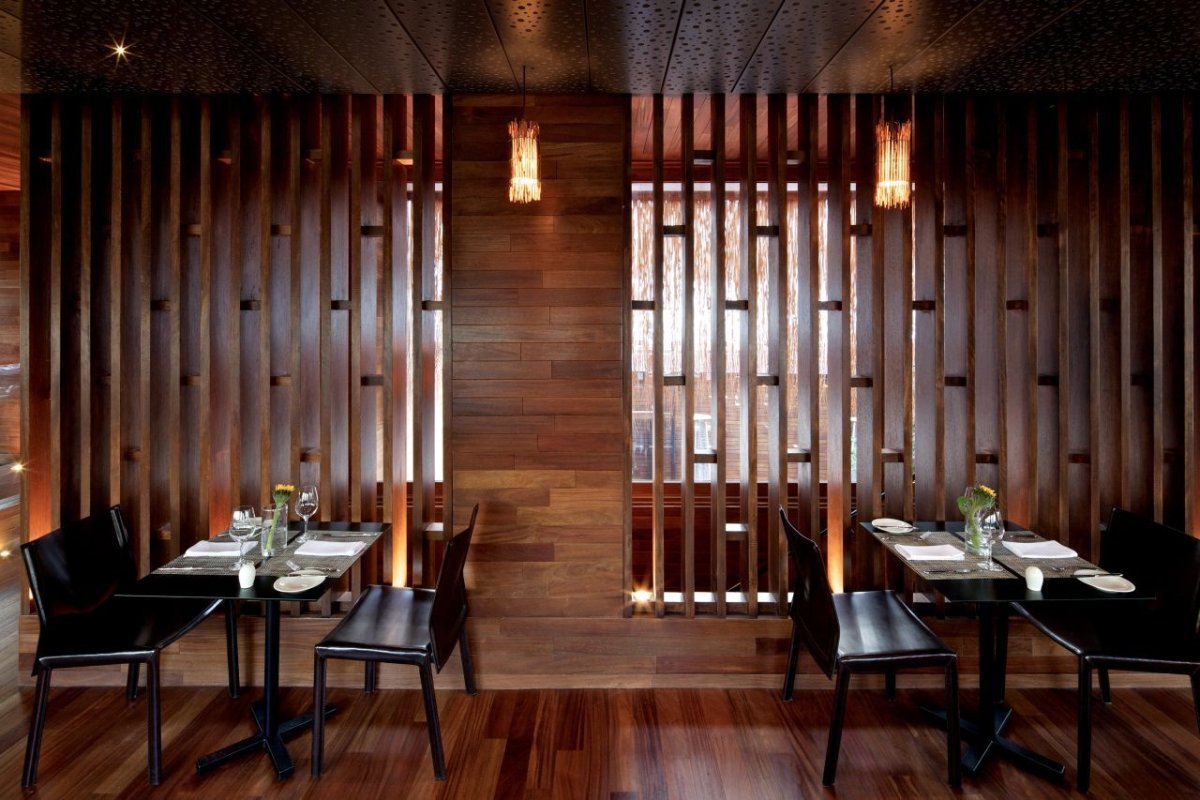 Стена в ресторане