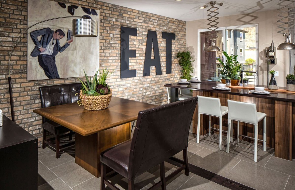 Стена в ресторане