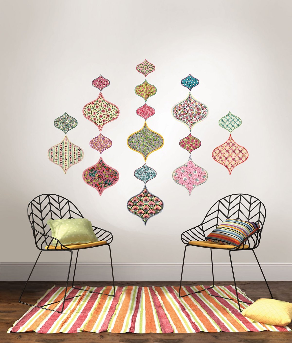 Геометрические фигуры на стене в детской