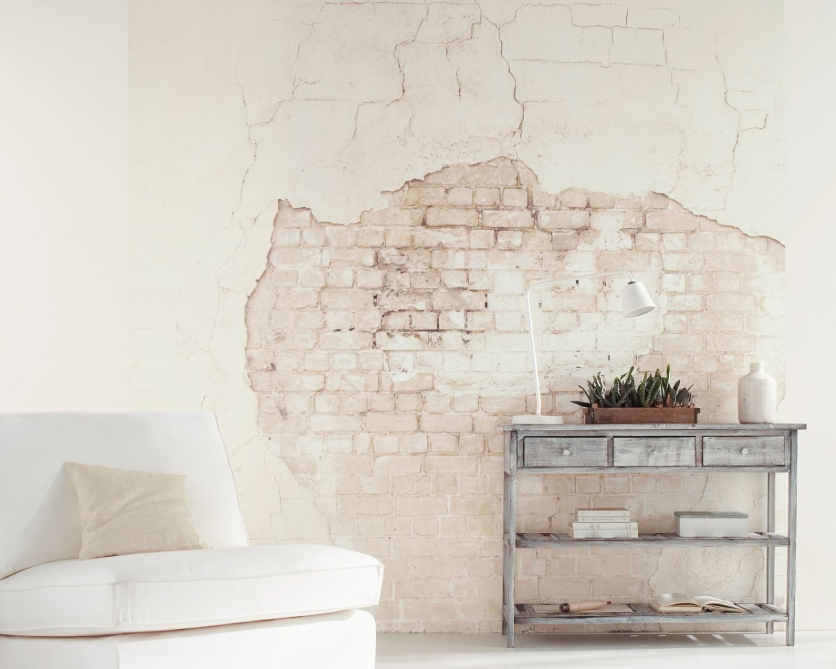 Кремовая кирпичная стена