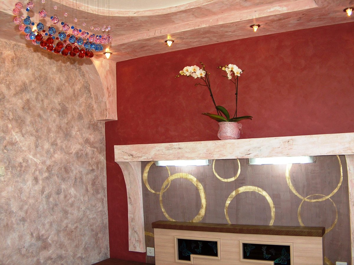 Поклейка обоев на стены с выступами