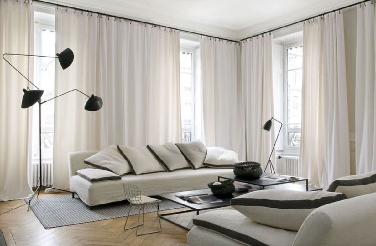 Белые шторы в интерьере